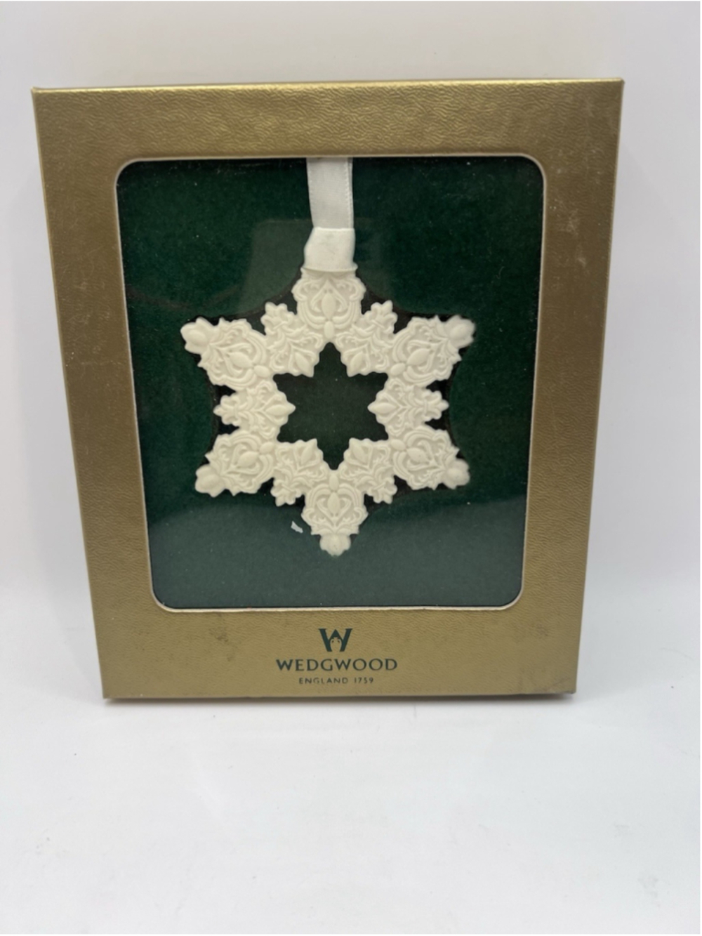 Vintage Wedgwood White Jasper Star Snowflake Christmas Ornament w/ Box 3.5”
